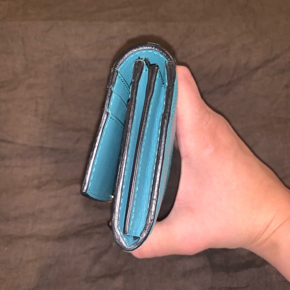 Authentic Burberry check embossed wallet - Picture 4 of 4